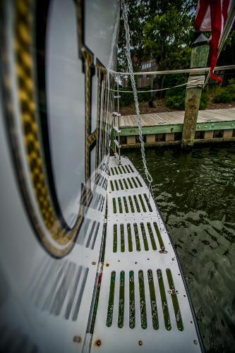 yacht Broward Pilothouse